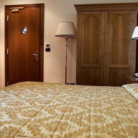 Albergo Ristorante Da Domenico Monte San Savino Kültér fotó