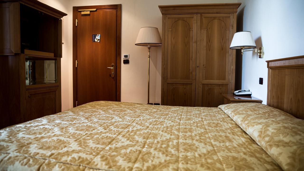 Albergo Ristorante Da Domenico Monte San Savino Kültér fotó