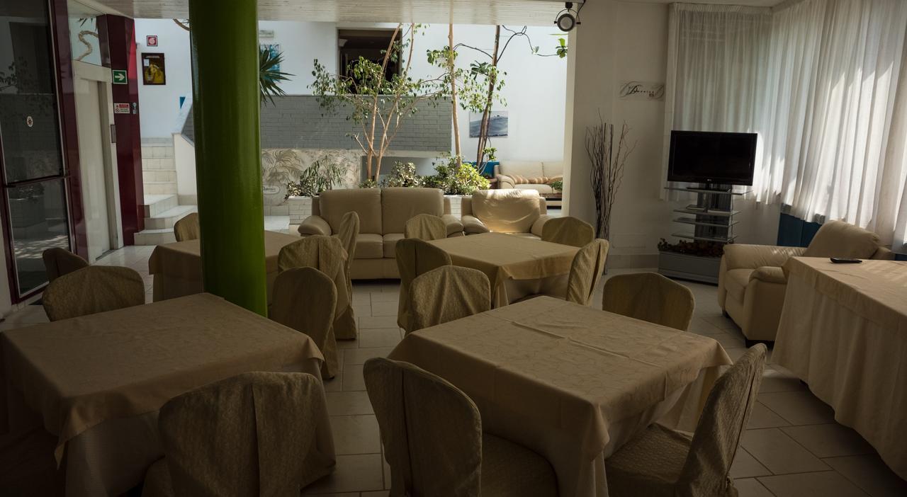 Albergo Ristorante Da Domenico Monte San Savino Kültér fotó